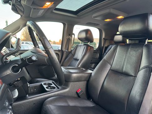 Used 2012 Chevrolet Tahoe LT image 17