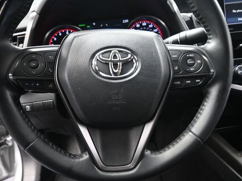 Used 2021 Toyota Camry XSE image 13