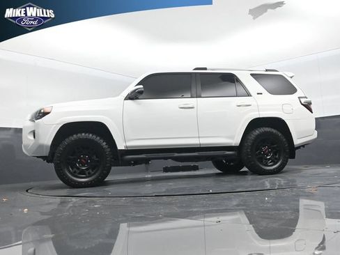 Used 2023 Toyota 4Runner SR5 Premium w/ Moonroof Package RWD image 12