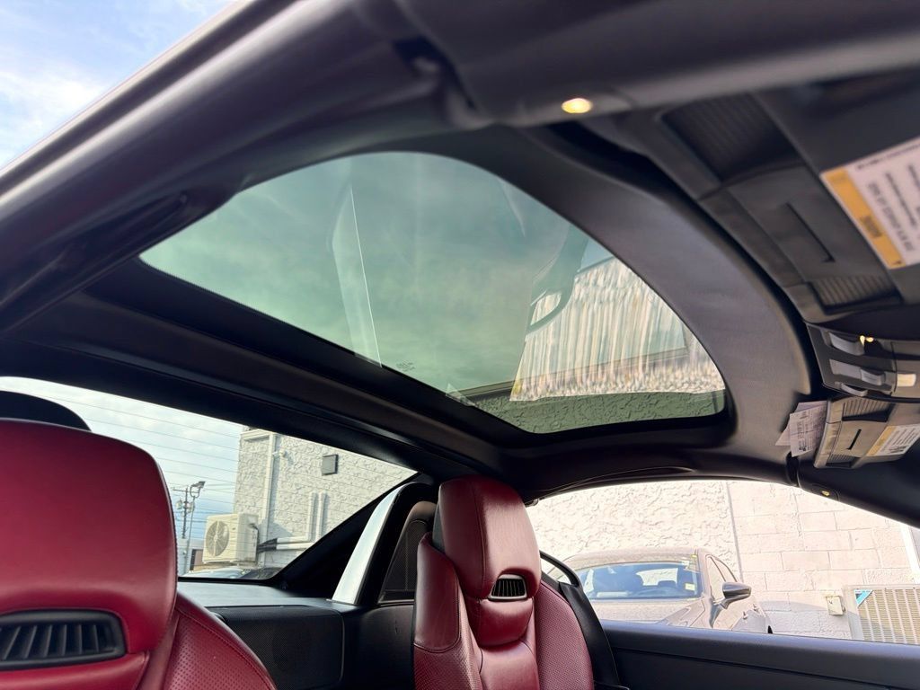Used 2015 Mercedes-Benz SLK 250 image 19