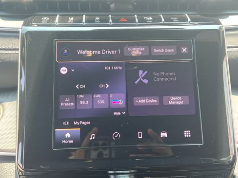 New 2025 Jeep Grand Cherokee Laredo w/ Luxury Tech Group I image 31