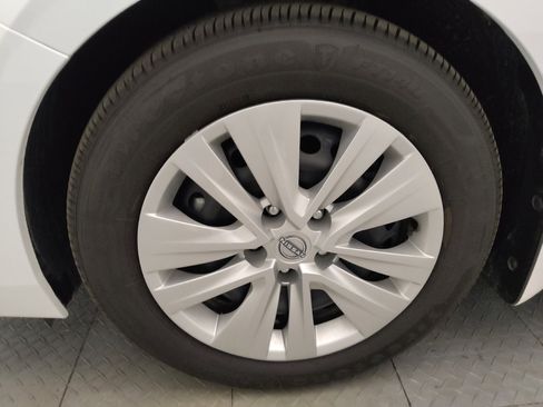 Used 2025 Nissan Sentra S FWD image 31