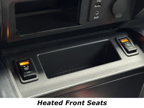 Used 2018 Nissan Titan SV w/ SV Convenience Package image 11