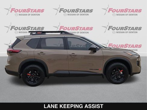 New 2026 Nissan Rogue SV AWD/4WD image 3