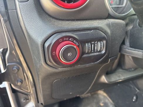 Used 2018 Jeep Wrangler Unlimited Sport S image 16