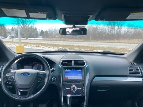 Used 2017 Ford Explorer Sport image 14