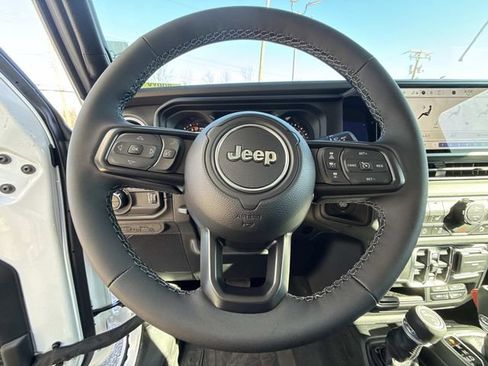 New 2026 Jeep Gladiator Sport AWD/4WD image 30