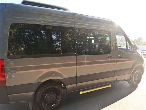 Used 2025 Mercedes-Benz Sprinter 2500 image 5