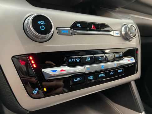 Used 2023 Ford Explorer XLT w/ Equipment Group 202A image 37