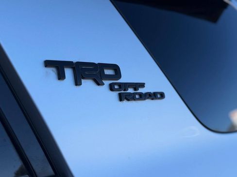 Used 2022 Toyota 4Runner TRD Off-Road Premium AWD/4WD image 91