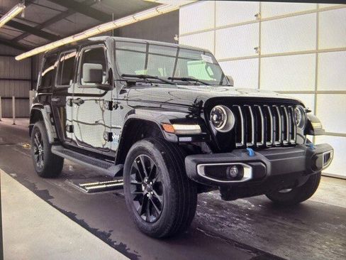 Used 2023 Jeep Wrangler Unlimited Sahara image 1