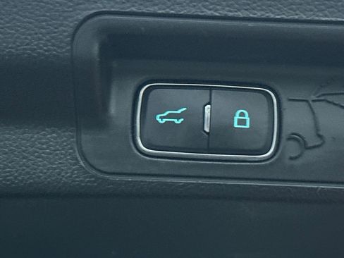 Certified 2024 Ford Explorer XLT w/ Equipment Group 202A image 21