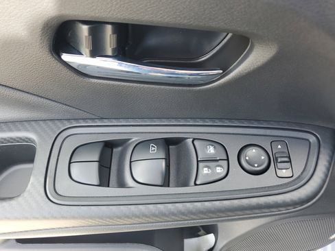 New 2025 Nissan Versa SV w/ Trunk Package image 19