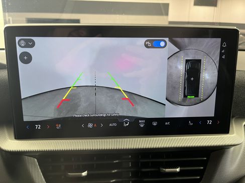 Used 2025 Ford Explorer ST-Line w/ Premium Package image 31