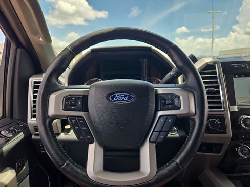 Used 2017 Ford F250 Lariat w/ Lariat Ultimate Package AWD/4WD image 16