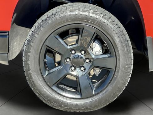 Used 2020 Chevrolet Silverado 1500 LT Trail Boss image 24