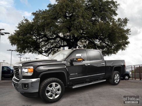 Used 2017 GMC Sierra 2500 SLT image 1