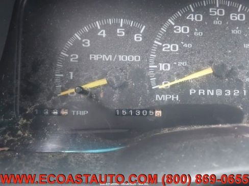Used 1999 Chevrolet Suburban 2500 w/ Preferred Equipment Group 3 image 9