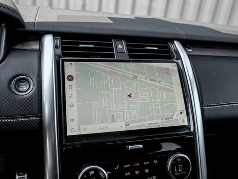 New 2026 Land Rover Discovery Dynamic SE AWD/4WD image 12