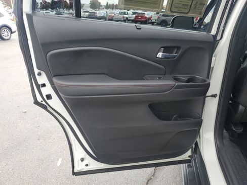 Used 2022 Honda Pilot Black Edition image 28