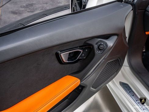 Used 2017 Lamborghini Huracan LP 610-4 image 41