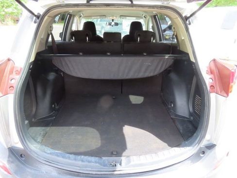 Used 2014 Toyota RAV4 LE FWD image 10