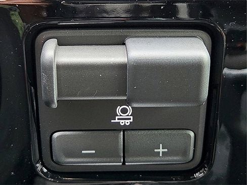 New 2025 Chevrolet Silverado 1500 LT w/ Convenience Package II image 19