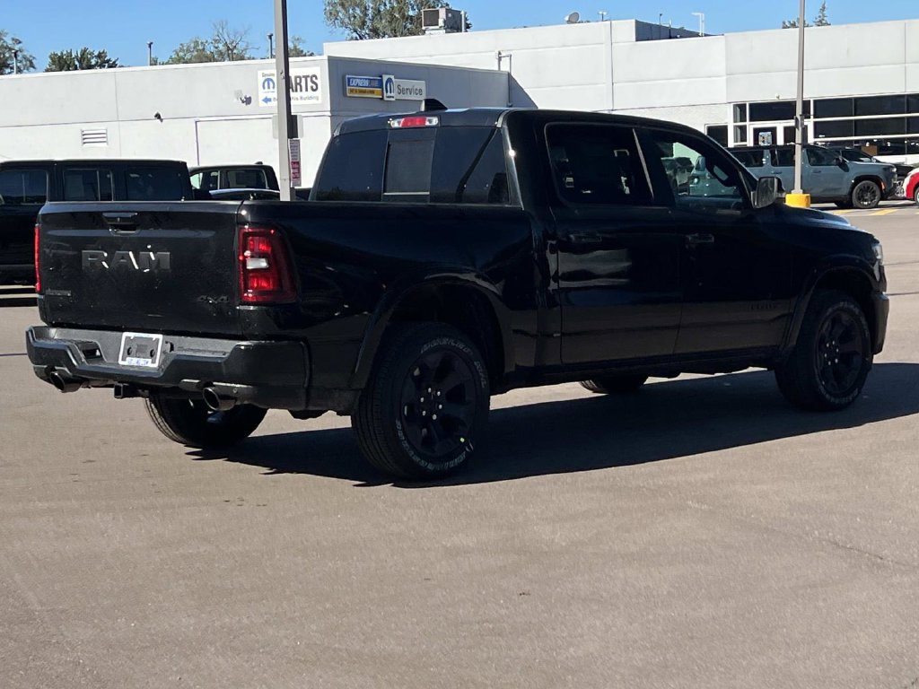 Used 2026 RAM 1500 Big Horn AWD/4WD image 6