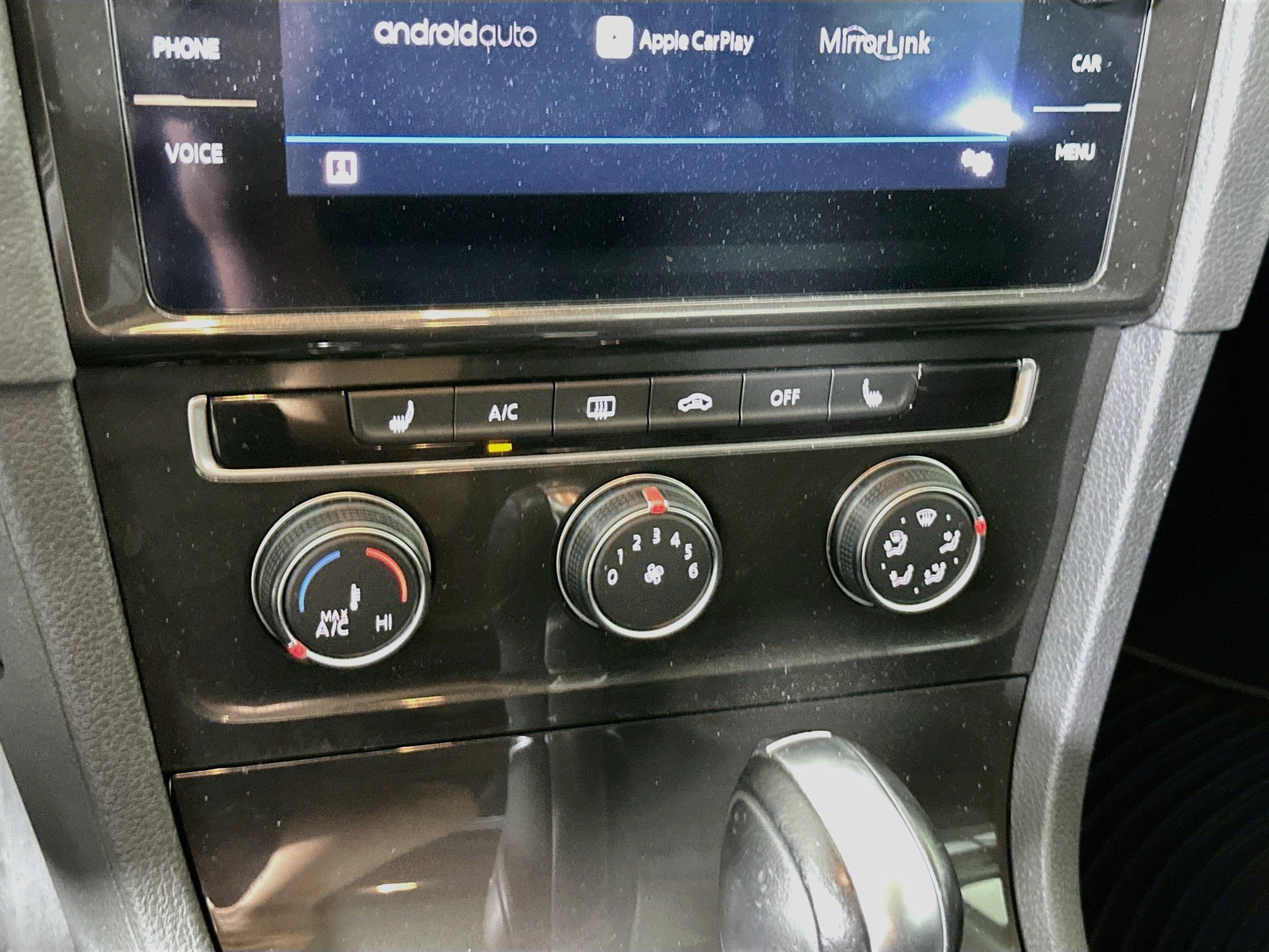 Used 2019 Volkswagen Golf SE FWD image 23