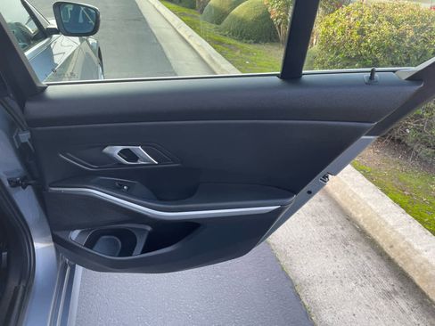 Used 2025 BMW 330i Sedan image 17