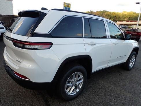 New 2025 Jeep Grand Cherokee Laredo X image 7