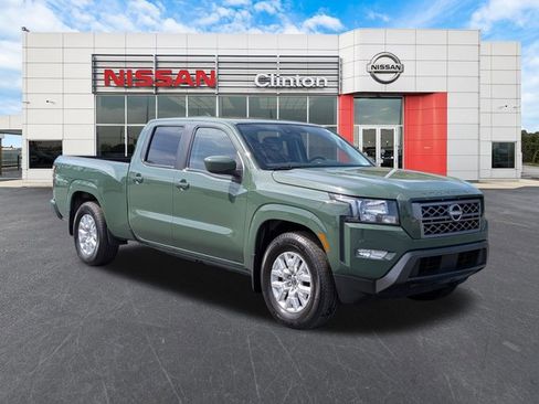 Certified 2024 Nissan Frontier SV image 1