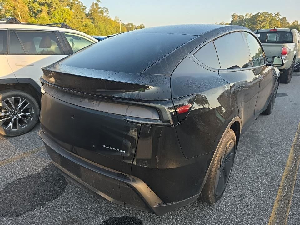 Used 2026 Tesla Model Y Long Range AWD/4WD image 6