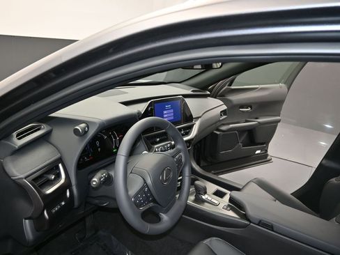 New 2025 Lexus UX 300h FWD image 13