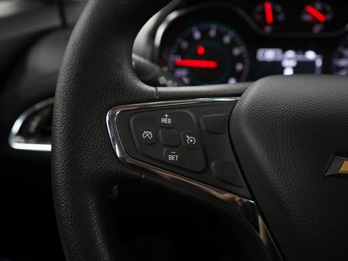 Used 2018 Chevrolet Cruze LT w/ LT Convenience Package FWD image 24