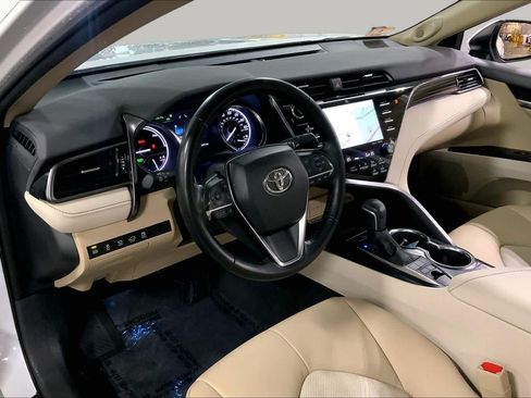 Used 2019 Toyota Camry XLE w/ Driver Assist Package FWD image 18