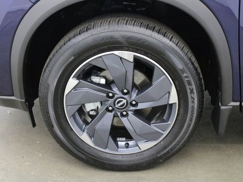 Used 2026 Nissan Rogue SV FWD image 27