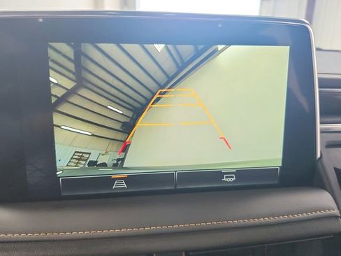 Used 2023 GMC Yukon XL AT4 AWD/4WD image 29