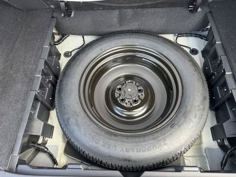 Used 2024 Nissan Murano SV w/ SV Midnight Edition Package image 30