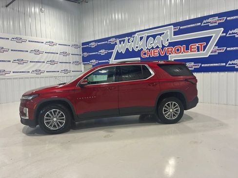 Used 2023 Chevrolet Traverse LT AWD/4WD image 3