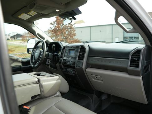 Used 2021 Ford F250 XL w/ Power Equipment Group image 17