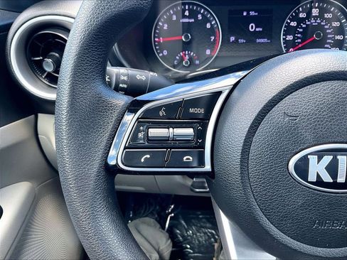 Used 2020 Kia Forte LXS FWD image 21