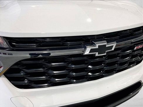Used 2024 Chevrolet Trax RS FWD image 30