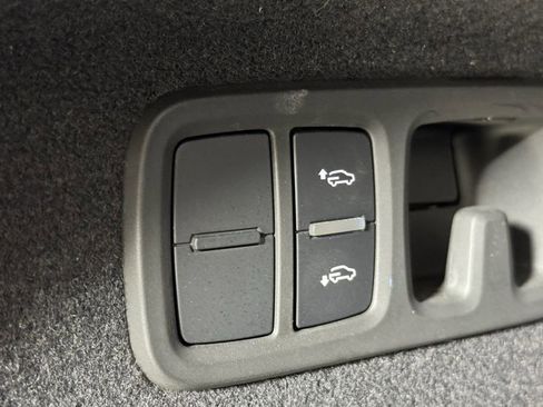 Used 2022 Audi RS Q8 w/ Black Optic Package AWD/4WD image 33