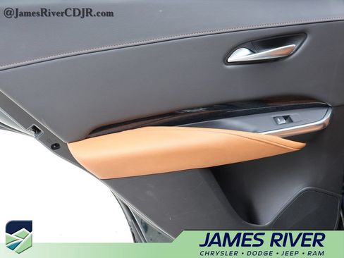 Used 2024 Cadillac XT4 Sport FWD image 16