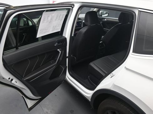 Used 2024 Volkswagen Tiguan SE AWD/4WD image 20