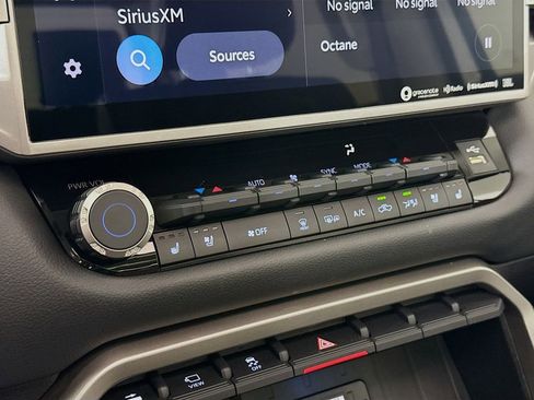 Used 2024 Toyota Tundra Limited image 16