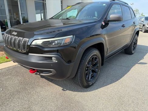 Used 2020 Jeep Cherokee Trailhawk AWD/4WD image 2