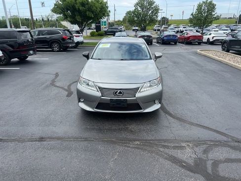 Used 2015 Lexus ES 350 w/ Luxury Package FWD image 6
