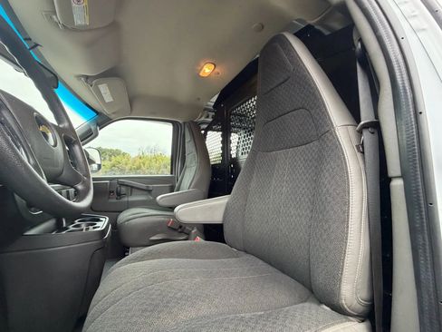 Used 2020 Chevrolet Express 2500 w/ Driver Convenience Package image 21